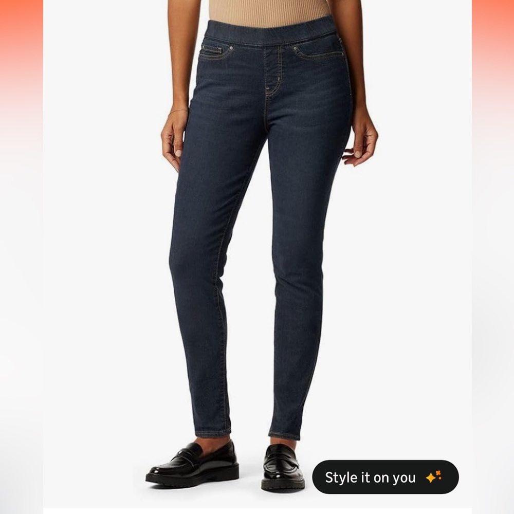 Levi’s Totally Shaping Ultimate Pull-on Skinny Jean